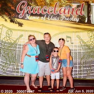 Meet your Posher, Liz